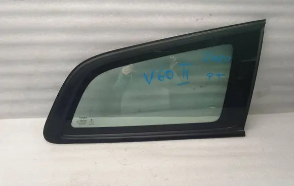 Volvo V60 Rear side window