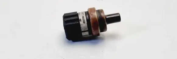 Volkswagen PASSAT B5 Coolant temperature sensor 058919501A