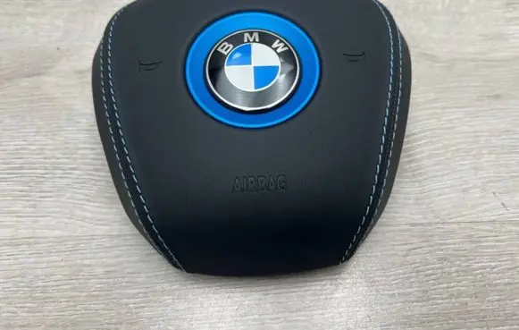 BMW i3 Steering wheel airbag 1033666V17 01481 V17110211500155