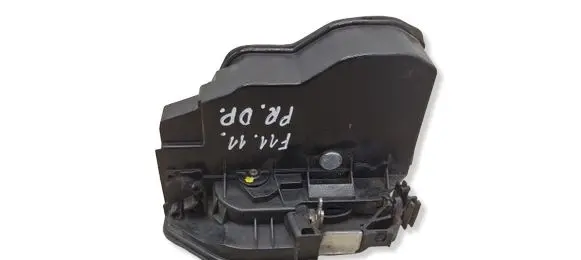 BMW 5 F10 F11 Front door lock 7229458