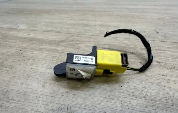 Porsche Panamera (970) Airbag deployment crash/impact sensor 97061822102