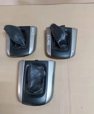 Toyota RAV 4 (XA20) Center console