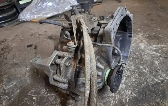 Volkswagen PASSAT B4 Manual 5 speed gearbox CTNQ