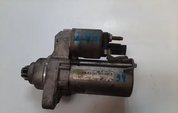 Volkswagen Polo IV 9N3 Starter motor 02T911023S