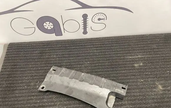Rear bumper corner part panel trim