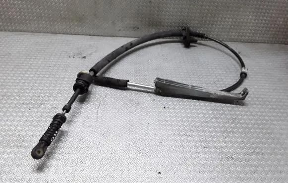 Gear shift cable linkage