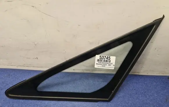 Mitsubishi Grandis Front door vent window glass four-door 