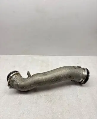 BMW X5 G05 Turbo air intake inlet pipe/hose 8596272