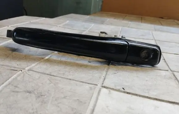 Mitsubishi Grandis Front door exterior handle