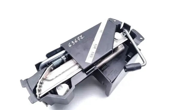 Mercedes-Benz C W204 Lift Jack A2128980914 2048906714