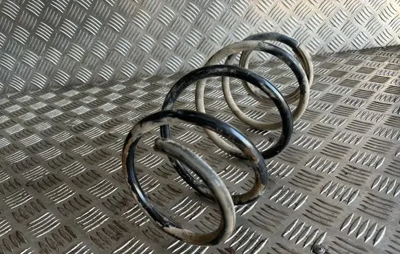 Renault Megane II Front coil spring