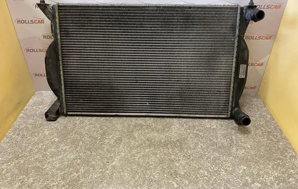 Audi A4 S4 B6 8E 8H Coolant radiator 8E0121251A