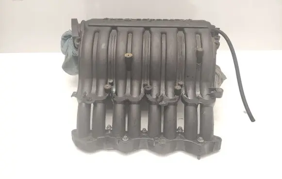 Mercedes-Benz Vaneo W414 Intake manifold 6680900437