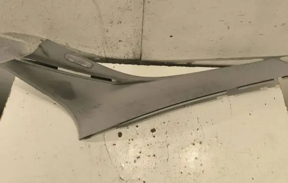 Mercedes-Benz E W212 (D)pillar trim (top) A2126901025