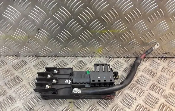 Mercedes-Benz E W211 Fuse box set 2115452301 A2115452301