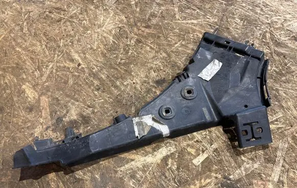 Audi Q7 4L Front bumper mounting bracket 4L0807283B
