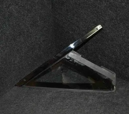 BMW i8 Front triangle window/glass 7313015