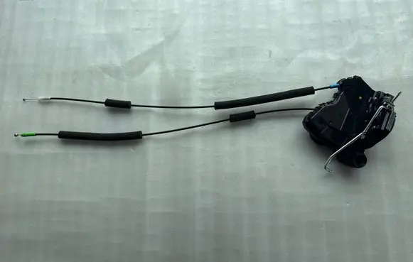 Toyota GT 86 Front door lock SU00304104