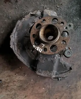 Mercedes-Benz B W245 Front wheel hub