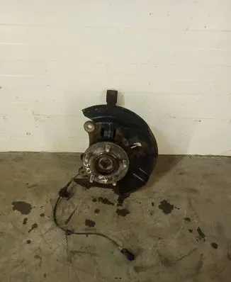 Front wheel hub