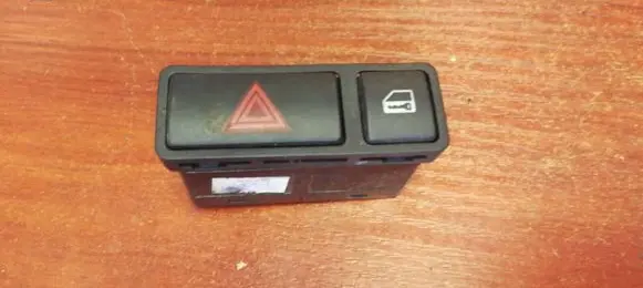BMW X5 E53 Hazard light switch 8368920