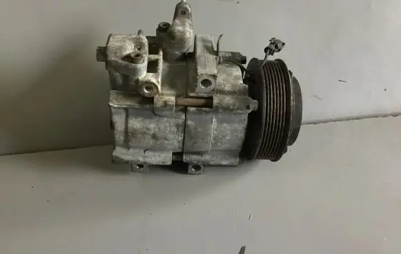 KIA Sorento Air conditioning (A/C) compressor (pump) 977013E350