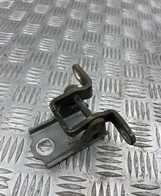 Opel Insignia A Rear door lower hinge ES03A046574