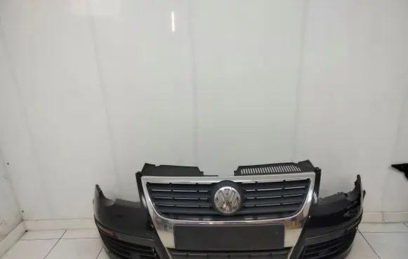 Volkswagen PASSAT B6 Front bumper 