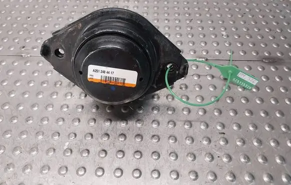 Mercedes-Benz ML W164 Engine mounting bracket A2512404417