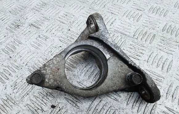 Nissan Juke I F15 Driveshaft support bearing bracket 