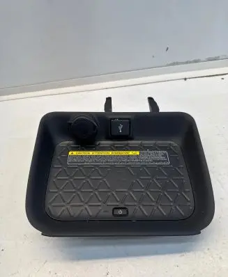 Toyota RAV 4 (XA50) Wireless charging module 861C042011 333831840 082961701840