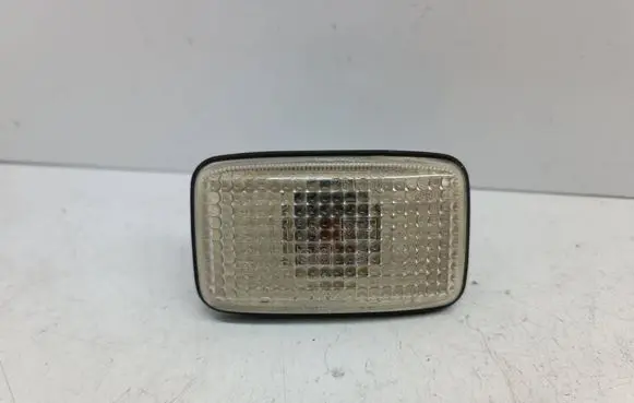 Nissan X-Trail T30 Front fender indicator light 013192 5320 6R019525