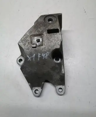 BMW 3 G20 G21 Engine mounting bracket 6876207