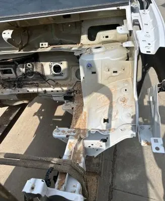 Peugeot Partner III Front quarter panel 