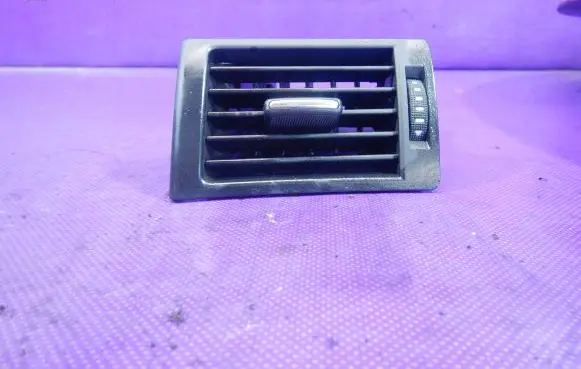 Audi A4 S4 B7 8E 8H Dashboard air vent grill cover trim 8E0820901F