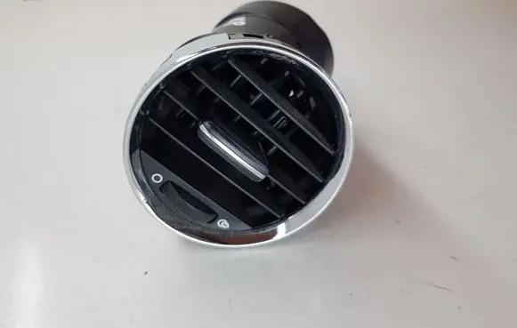 Peugeot 3008 I Dashboard side air vent grill/cover trim