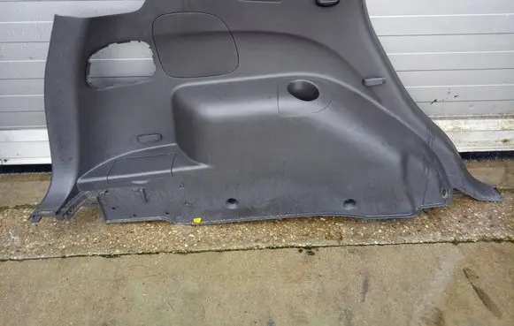 Hyundai Santa Fe Trunk/boot lower side trim panel 