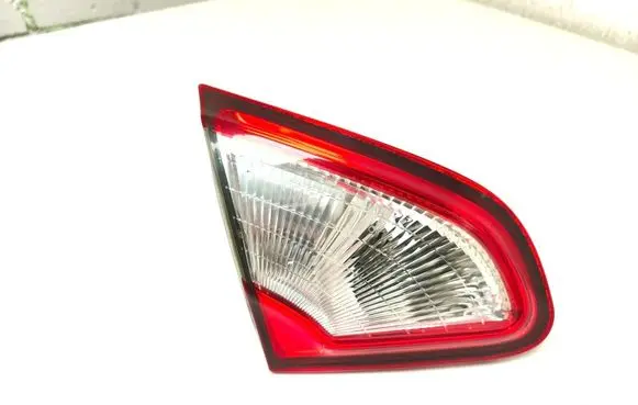 Nissan Qashqai+2 Tailgate rear/tail lights B26555BR01A