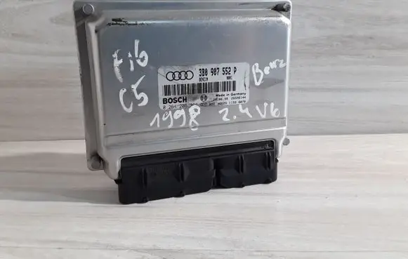 Audi A6 S6 C5 4B Engine control unit/module 0261206398 3B0907552P