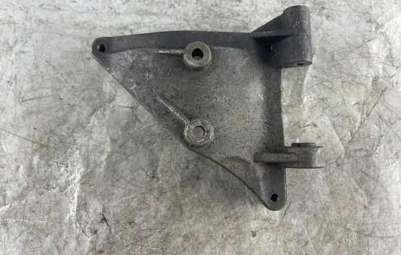Audi A4 S4 B6 8E 8H A/C compressor mount bracket 059260885E 059260885