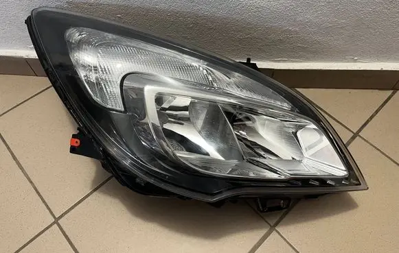 Opel Meriva B Headlight/headlamp 13372320