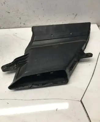 Audi A5 8T 8F Air intake duct part 8K0129618A 8K0129618