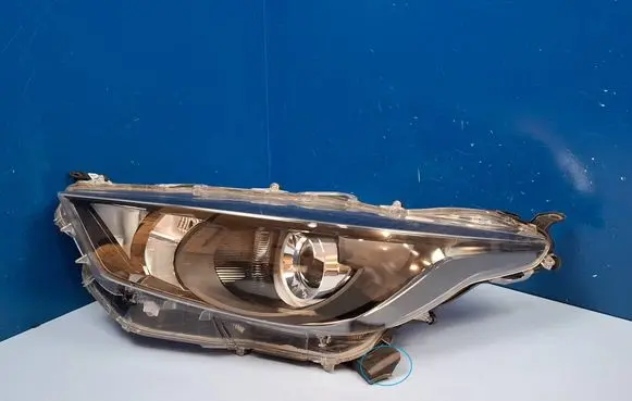 Toyota Yaris XP210 Headlight/headlamp 8115052N60 EUK06