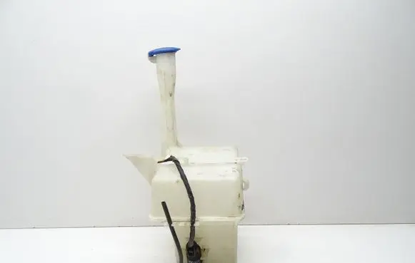 Hyundai i40 Windshield washer fluid reservoir/tank 98610-3Z001