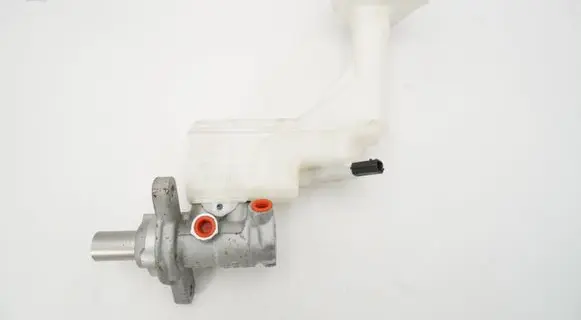Nissan Qashqai Master brake cylinder 0204790172