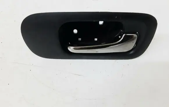 Honda CR-V Front door interior handle