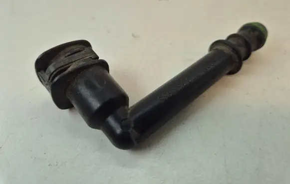 Skoda Octavia Mk2 (1Z) Headlight washer hose/pipe 1T0955665