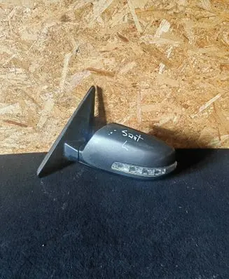 Hyundai Santa Fe Front door electric wing mirror