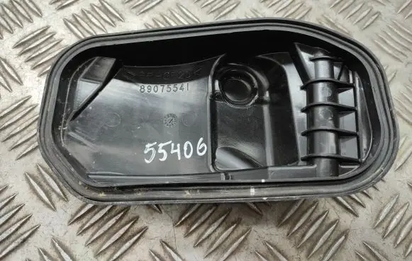 Volvo XC60 Headlight/headlamp dust cover 89075541