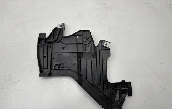 Audi A4 S4 B8 8K Headlight/headlamp mounting bracket 1301073033 301073033